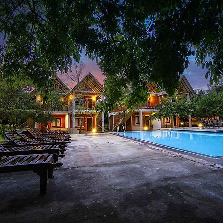 Elephas Resort & Spa 시기리야 외부 사진