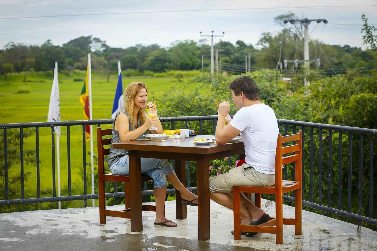 Elephas Resort & Spa 시기리야 외부 사진