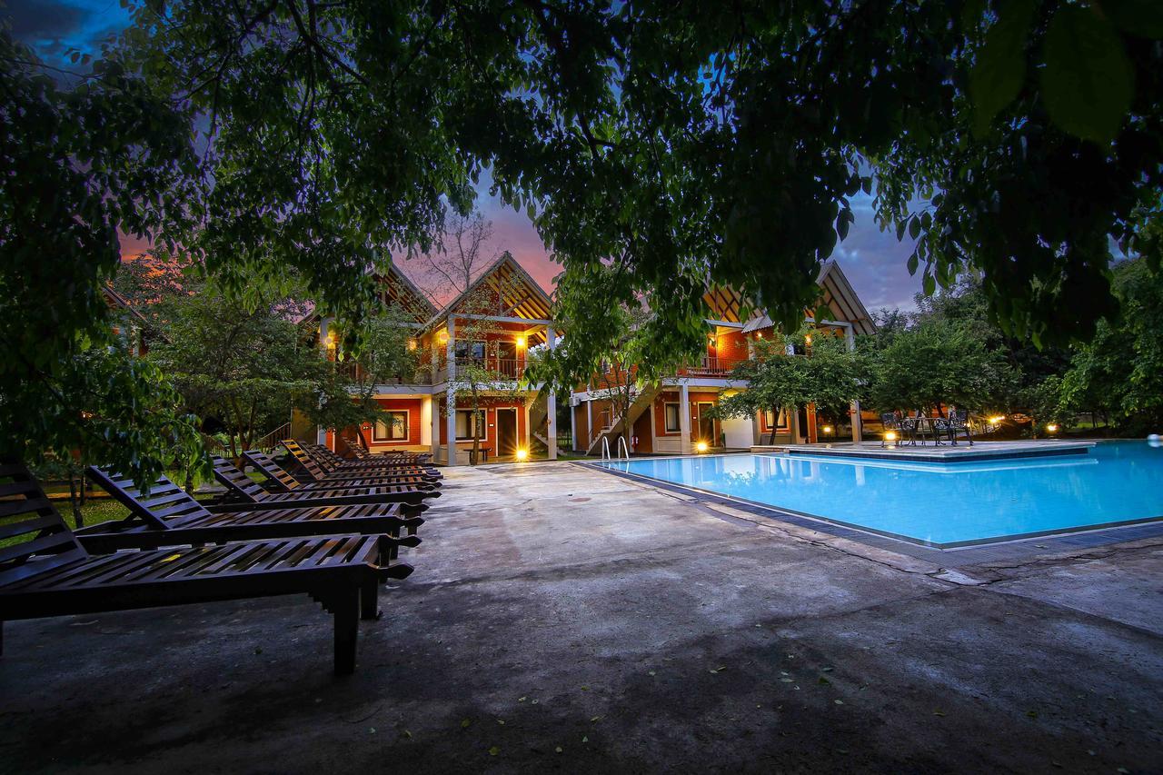 Elephas Resort & Spa 시기리야 외부 사진